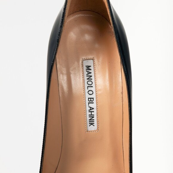 Manolo Blahnik BB Midnight-Blue Patent Leather Pointed-Toe Pumps - Picture 8 of 8